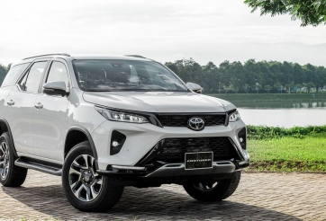 Fortuner vượt mặt SantaFe, bán chạy nhất phân khúc SUV 7 chỗ