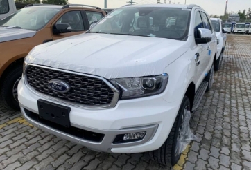 Ford Everest 2021 về đại lý, sẵn sàng đối đầu Toyota Fortuner