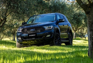 Ford Everest Sport 2021 chốt về VN trước Tết, dằn mặt Toyota Fortuner