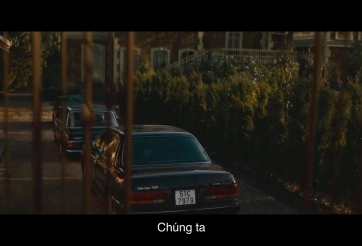 Sơn Tùng M-TP 'cưỡi' xế cổ Toyota Crown trong MV mới