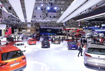 Cận kề cuối năm, đại lý ô tô ồ ạt 'chạy nước rút' doanh số