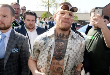 Conor McGregor dính scandal 'lộ hàng' ở Pháp