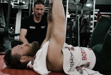 HLV Conor McGregor: Đấu Pacquiao, khùng một chút thì đã sao?