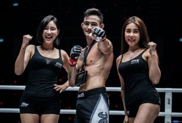 Thành Lê có cả 'kho vũ khí' để tự tin đấu Martin Nguyễn