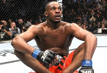 Jon Jones lộ bí mật chui gầm sàn trốn kiểm tra chất cấm