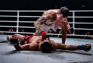 Thành Lê nhận xét về Martin Nguyễn: 'Nếu anh ta thử xem tôi đánh mạnh đến đâu, trận đấu sẽ kết thúc nhanh thôi'