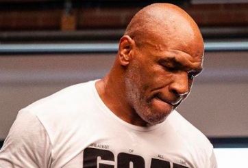 Mike Tyson - Roy Jones: Ai bảo không được knock-out?