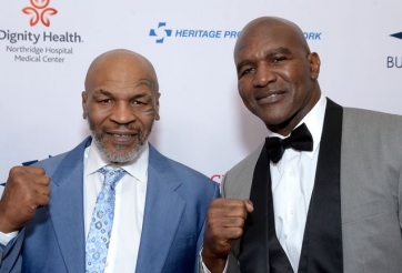 Evander Holyfield nhắn Mike Tyson: Lên võ đài thôi!