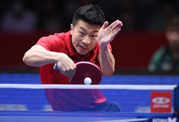 Bàn thi đấu bóng bàn có kích thước như thế nào?