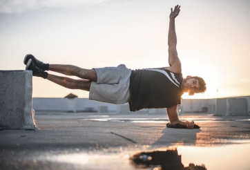 5 biến thể Plank giúp cơ thể săn chắc và có 6 múi