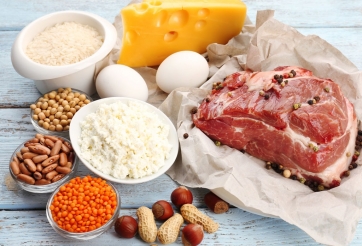 6 tác hại khi ăn quá nhiều chất đạm