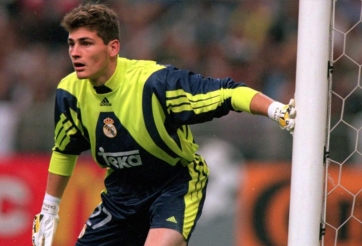 Adidas vinh danh Iker Casillas với mẫu găng tay đặc biệt