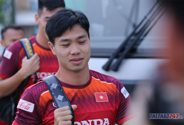 Tại sao chênh lệch múi giờ lại có ảnh hưởng đến Công Phượng?