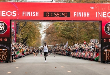 Chạy Marathon trong 1:59:40, Kipchoge làm nên kỳ tích lịch sử