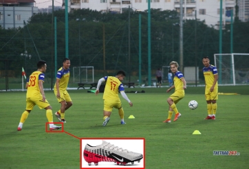 Quay lại ĐTVN, Hoàng Thịnh diện giày đinh Neymar độc đáo