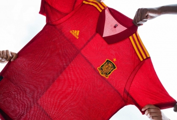 Tuyển Tây Ban Nha ra mắt áo đấu thiết kế 'hiện đại'