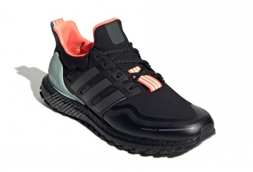 Adidas ra mắt UltraBoost chống lại thời tiết khắc nghiệt
