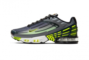 Nike Air Max Plus 3 ra mắt phiên bản 2020 phát sáng