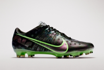 Nike đưa công nghệ chạy bộ lên giày đá bóng