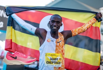 Siêu giày Nike lại giúp phá kỷ lục thế giới