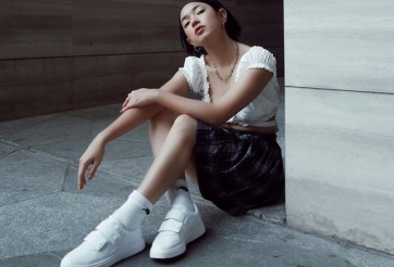 Châu Bùi và loạt sao gợi ý phối đồ với sneaker trắng