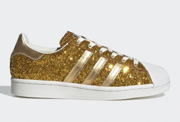 Adidas 'chơi lớn' với giày superstar mạ vàng 24K