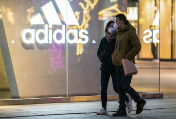 Adidas tạm thời đóng cửa hàng tại Việt Nam
