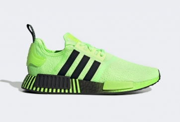 Adidas tung NMD R1 đá cặp cùng UltraBoost 20 xanh chuối