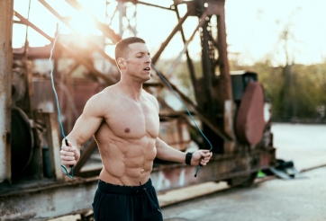 Đốt mỡ bụng 'cực cháy' với bài nhảy dây HIIT trong 17 phút