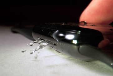 Khả năng đẩy nước ra ngoài bá đạo của Apple Watch