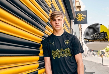 Puma ra mắt giày đinh với biểu tượng của thành phố Manchester