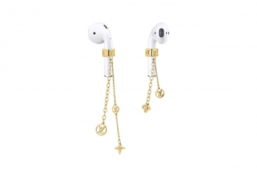Trang sức cho tai nghe AirPods của Louis Vuitton gây sốt