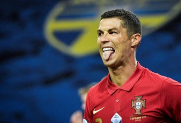 Cristiano Ronaldo ăn 6 bữa và ngủ ngắn 5 lần mỗi ngày