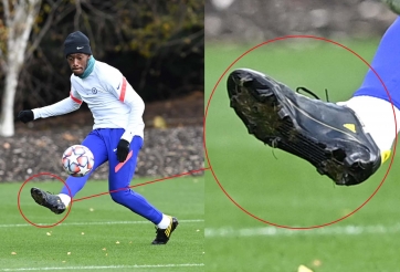 Sao trẻ Chelsea bí mật tập với giày đinh lạ