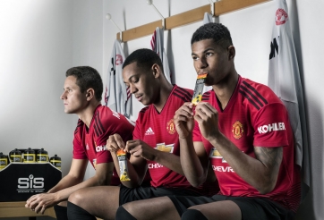 Hướng dẫn ăn uống đầy đủ trước khi đi đá bóng