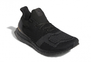 Adidas ra mắt UltraBOOST 1 DNA 'Core Black' tái chế