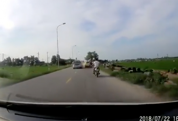 Lái xe không tỉnh táo, ô tô gây tai nạn liên hoàn