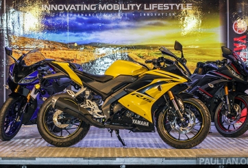 Yamaha YZF-R15 v3 ra mắt tại Malaysia giá từ 2.950 USD 