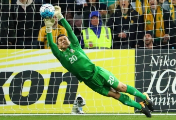 Trước AFF Cup, Thái Lan tri ân thủ môn từng là bại tướng của Việt Nam