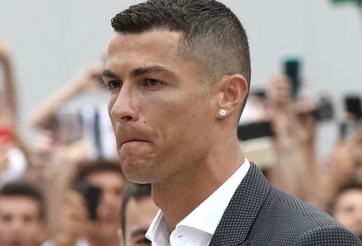 Real Madrid phủ nhận ép Ronaldo ký thỏa thuận với Kathryn