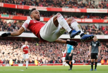 Aubameyang tỏa sáng, Arsenal giành 3 điểm trước Burnley