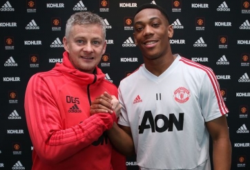 Chính thức: MU 'trói chân' thành công Martial