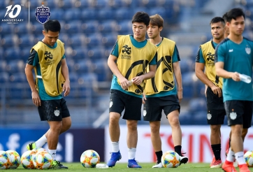 Xuân Trường chăm chỉ tập luyện, sẵn sàng ra sân ở AFC Champions League