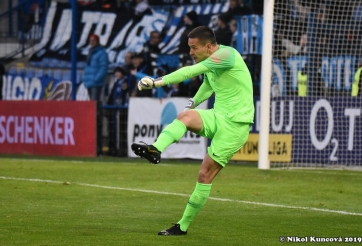 Thủ môn Filip Nguyễn liên tục tăng giá, sẽ được ông Park trao cơ hội?