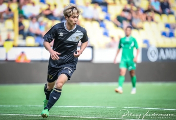 HLV Sint-Truiden đã tìm ra vị trí tốt nhất cho Công Phượng?