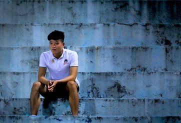 Thủ môn Phí Minh Long: 'Ở vào vị trí này thì phải chấp nhận thôi'