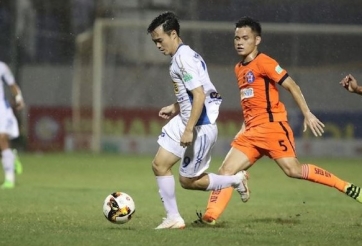 Đá 'chấp' Tây, HAGL vất vả vượt qua SHB Đà Nẵng