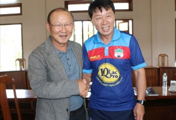 HLV Chung Hae-seong: 'Tôi thấy ghen tị với Park Hang-seo'