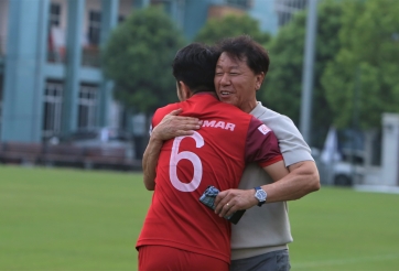 ĐTVN đón vị khách đặc biệt trong buổi tập trước ngày đấu nội bộ