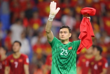 VIDEO: Nhìn lại những pha cản phá xuất thần của Văn Lâm trong màu áo ĐTVN